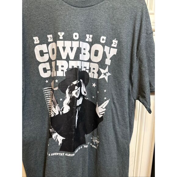 Gildan Women's Beyonce Cowboy Carter Short Sleeve Tour T-Shirt Gray Size XL NWOT - Picture 2 of 10